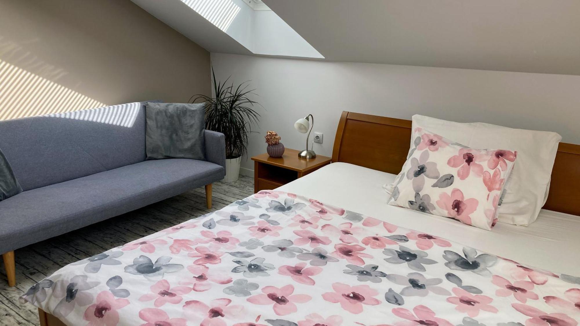 Apartment Husova ปอดเยบราดิ ภายนอก รูปภาพ