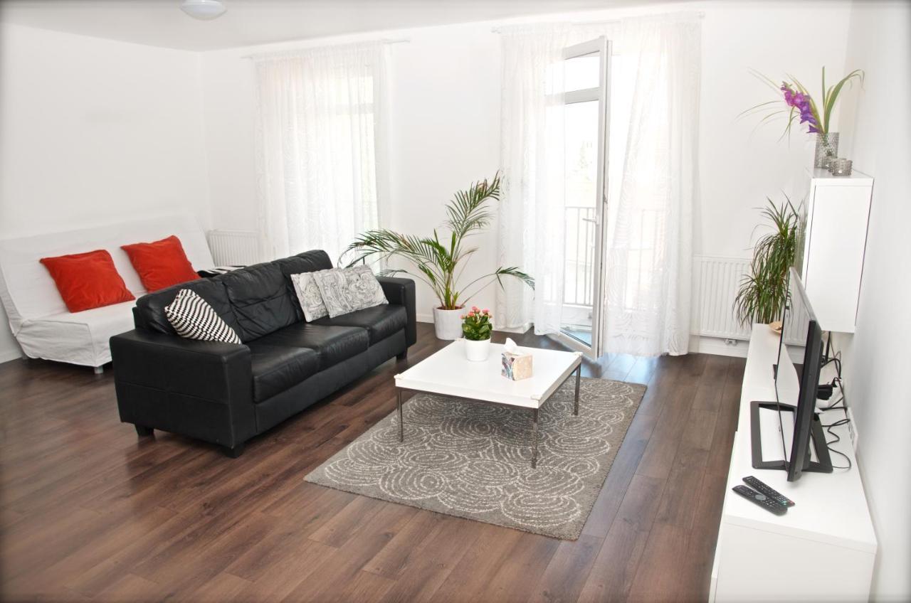Apartment Husova ปอดเยบราดิ ภายนอก รูปภาพ